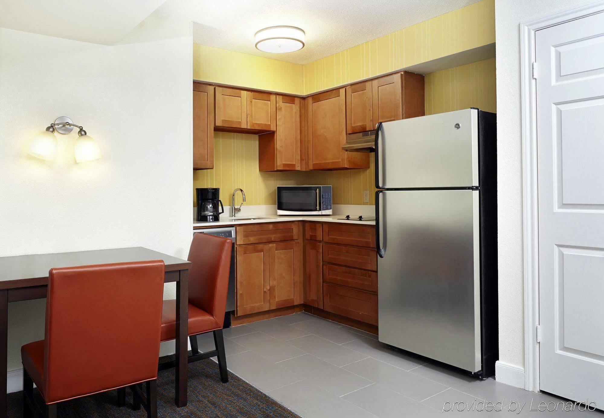 Residence Inn Houston By The Galleria Екстер'єр фото